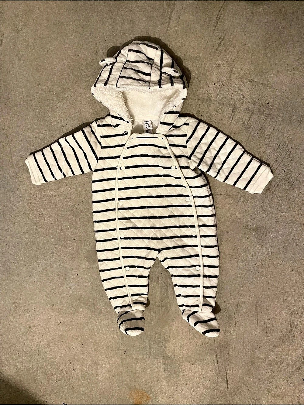 Nordstrom Unisex Baby 6 Months Hooded Snap Striped Fleece Coverall White/Black